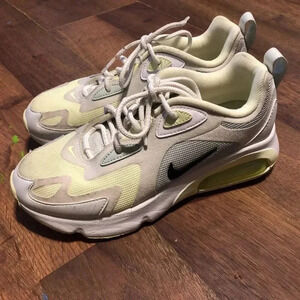 Nike Air Max 200 Pistachio Frost Womens Size 6 Running Shoes Sneakers CI3867-300